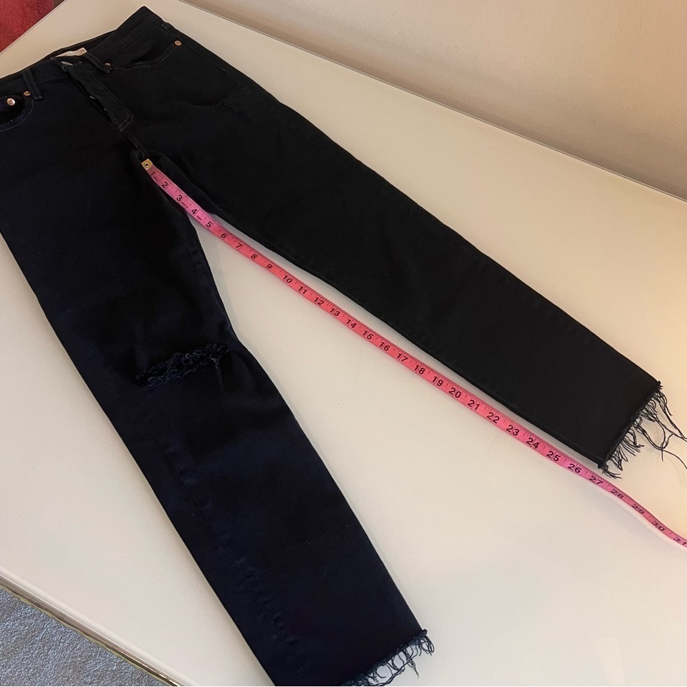 LEVI’S Wedgie Skinny Jeans Black Distressed High Rise Raw Hem 25 - Picture 16 of 16